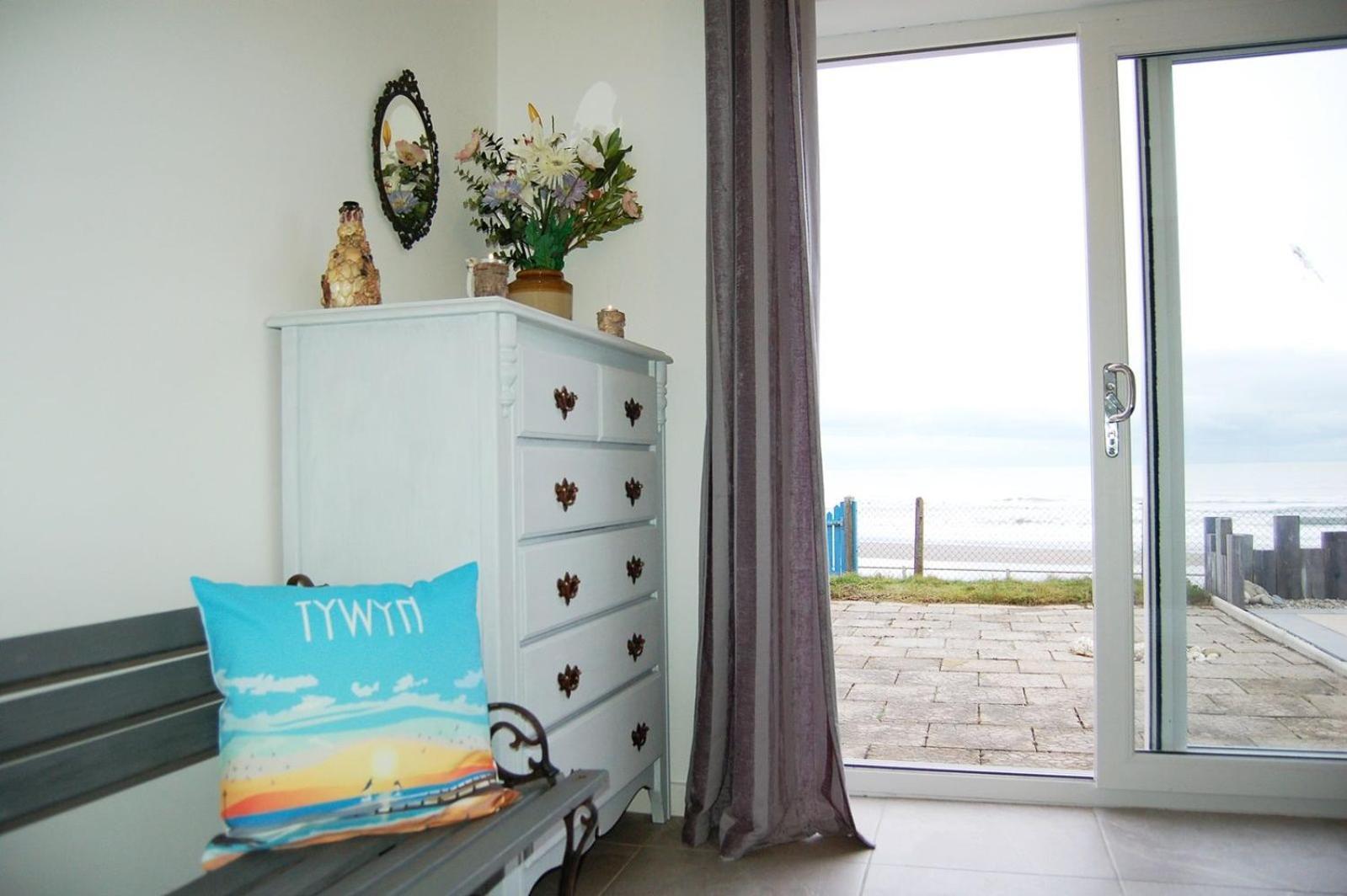 Seagull Beach House Tywyn Buitenkant foto